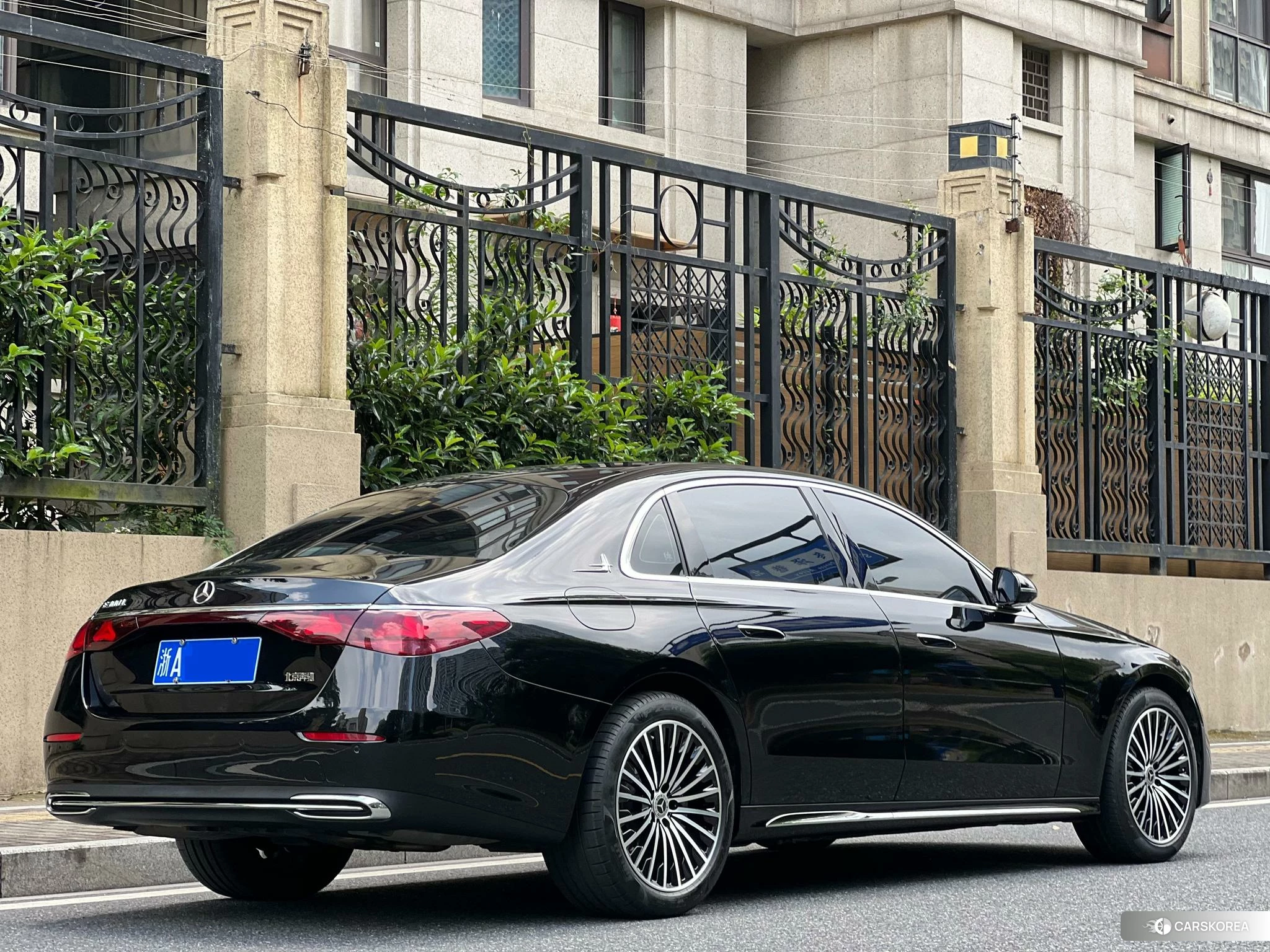 Mercedes-Benz E-class id 4455444 из Китая 13