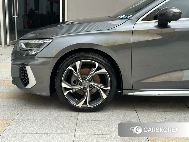 Audi A3 id 4262565 из Китая 19