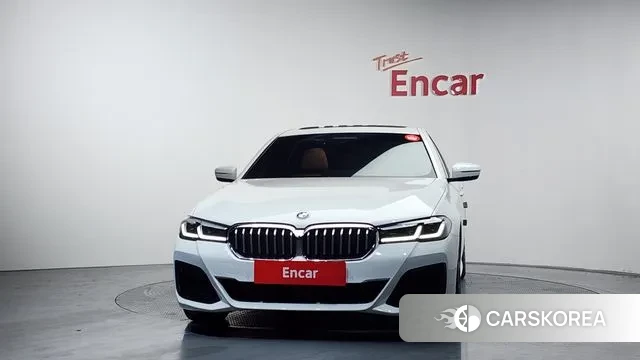 BMW 5 Series (G30) id 3777404 из Кореи 13