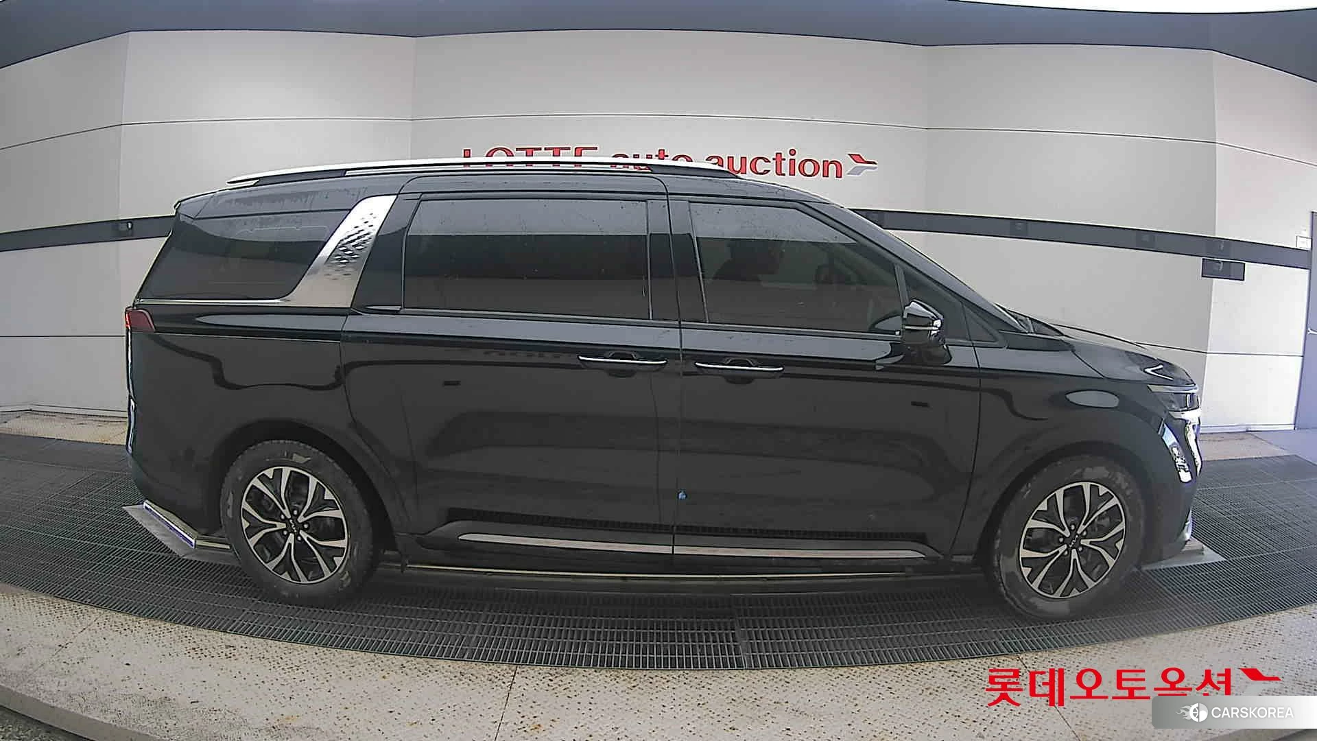 Kia Carnival id 4679373 из Кореи 23