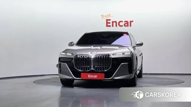 BMW 7 Series (G70) id 3590480 из Кореи 13