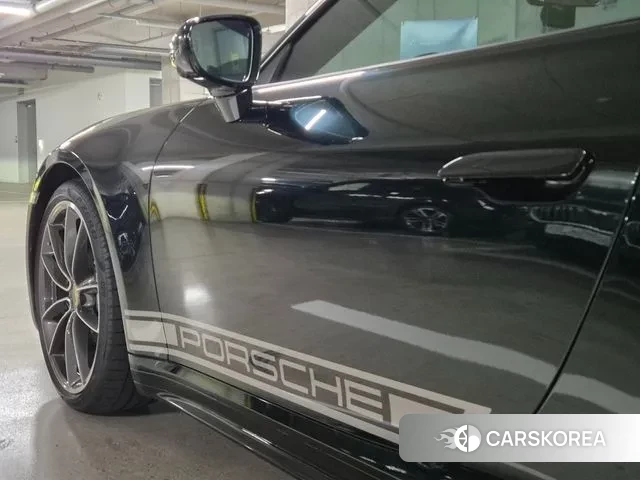 Porsche 911(992) id 3327426 из Кореи 13