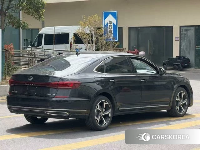 Volkswagen Passat 2025 Черный из Китая, фото 3