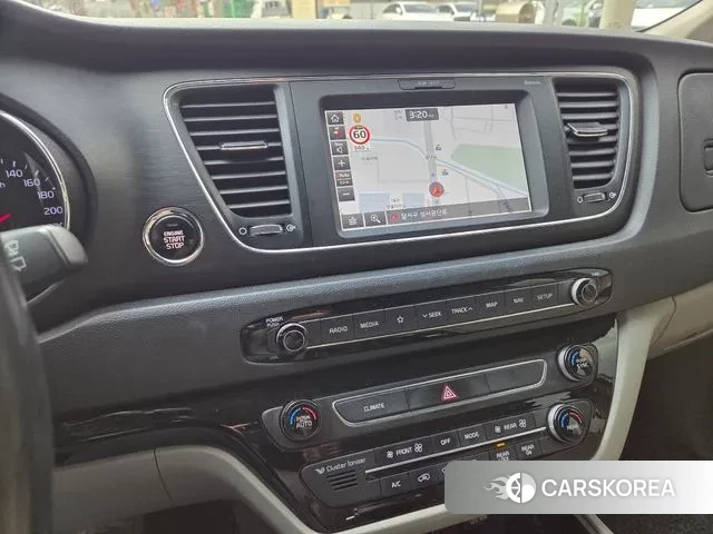 Kia The New Carnival 2018 Белый из Кореи, фото 3
