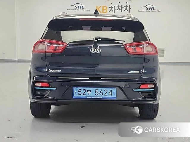 Kia Niro EV id 3879782 из Кореи 13