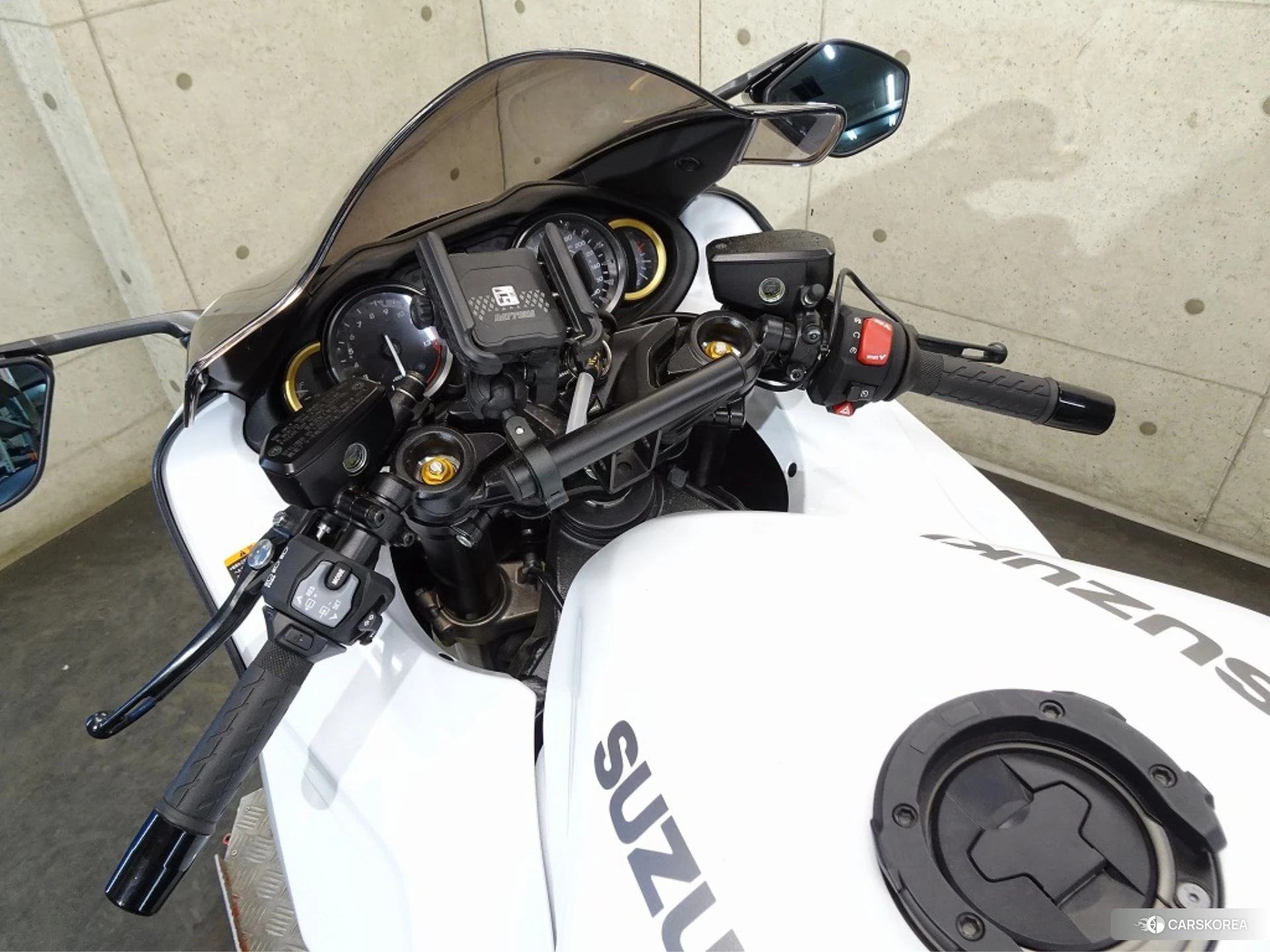 Suzuki GSX1300R HAYABUSA id 4380126 из Японии 23