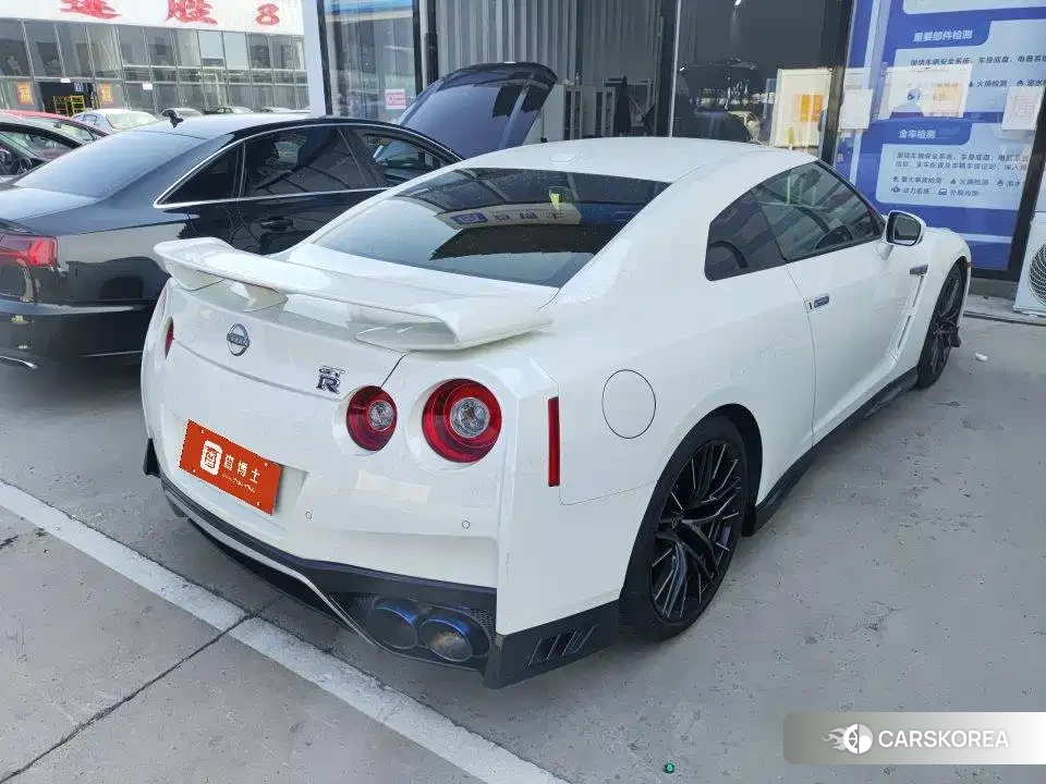 Nissan GT-R 2024 Белый из Китая, фото 3