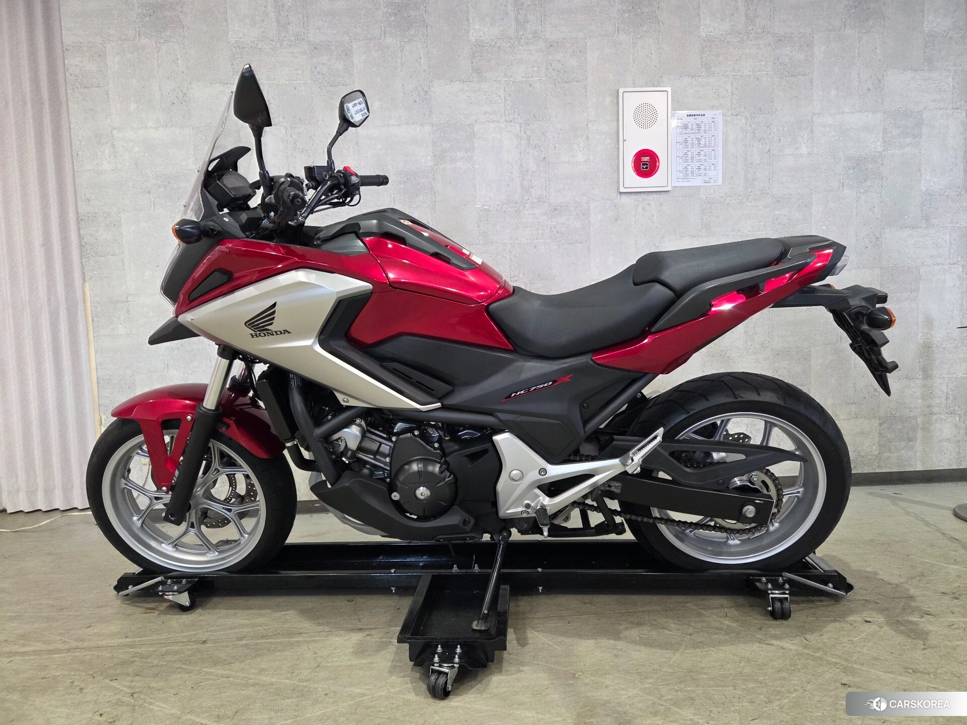 Проданный Honda NC750X DCT 2017 из Японии, фото 2