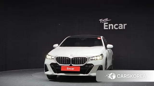 BMW 5 Series (G60) id 3457130 из Кореи 13