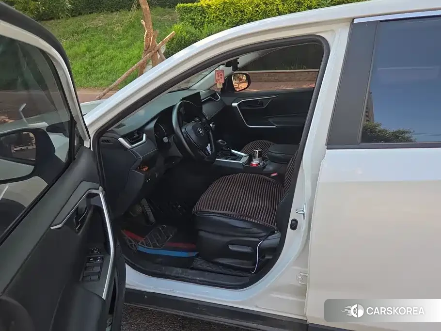 Toyota RAV4 id 4669232 из Китая 9