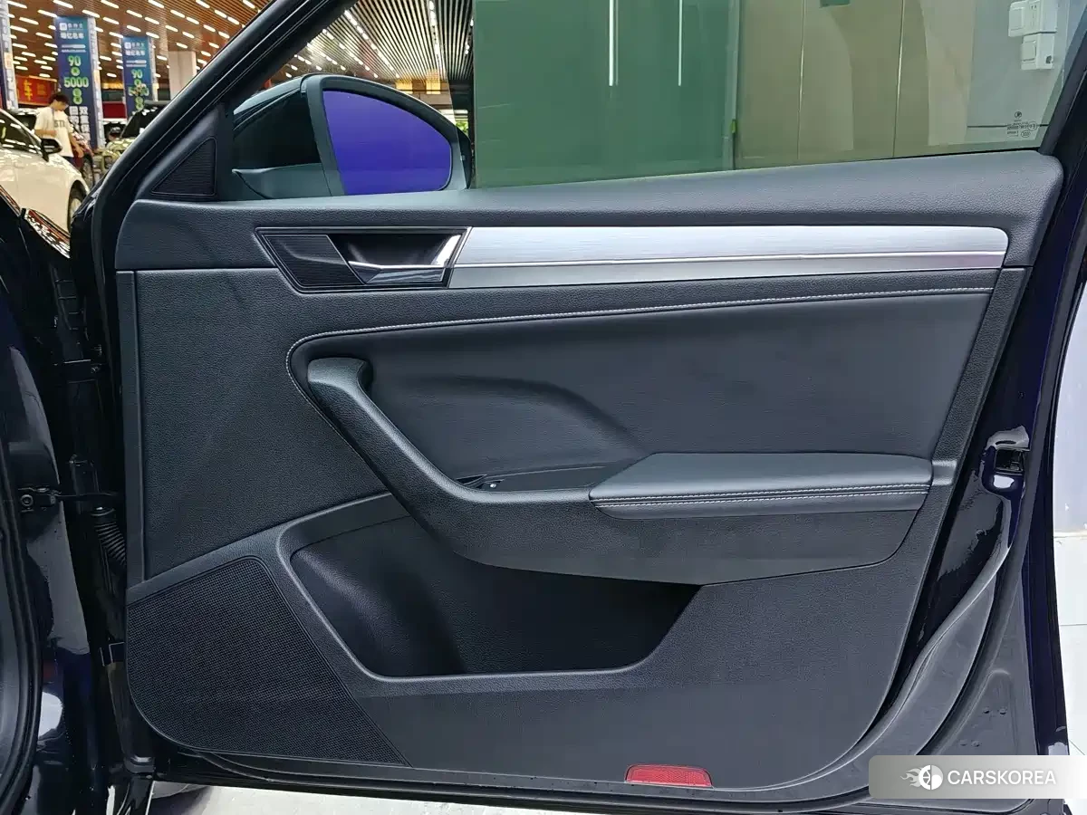 Skoda Superb id 4679563 из Китая 8