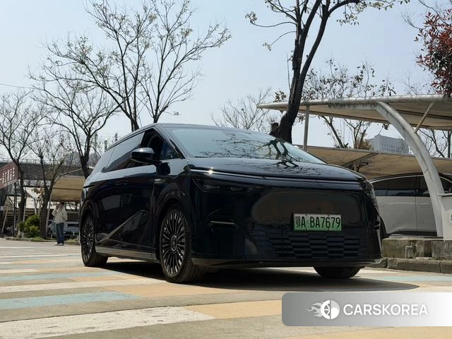Xiaopeng Motors Xiaopeng X9 2025 Черный из Китая, фото 3