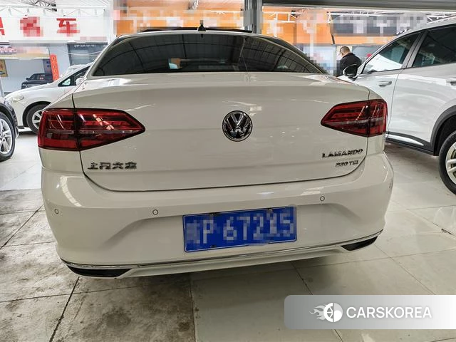 Volkswagen Lingdu 2022 Белый из Китая, фото 3