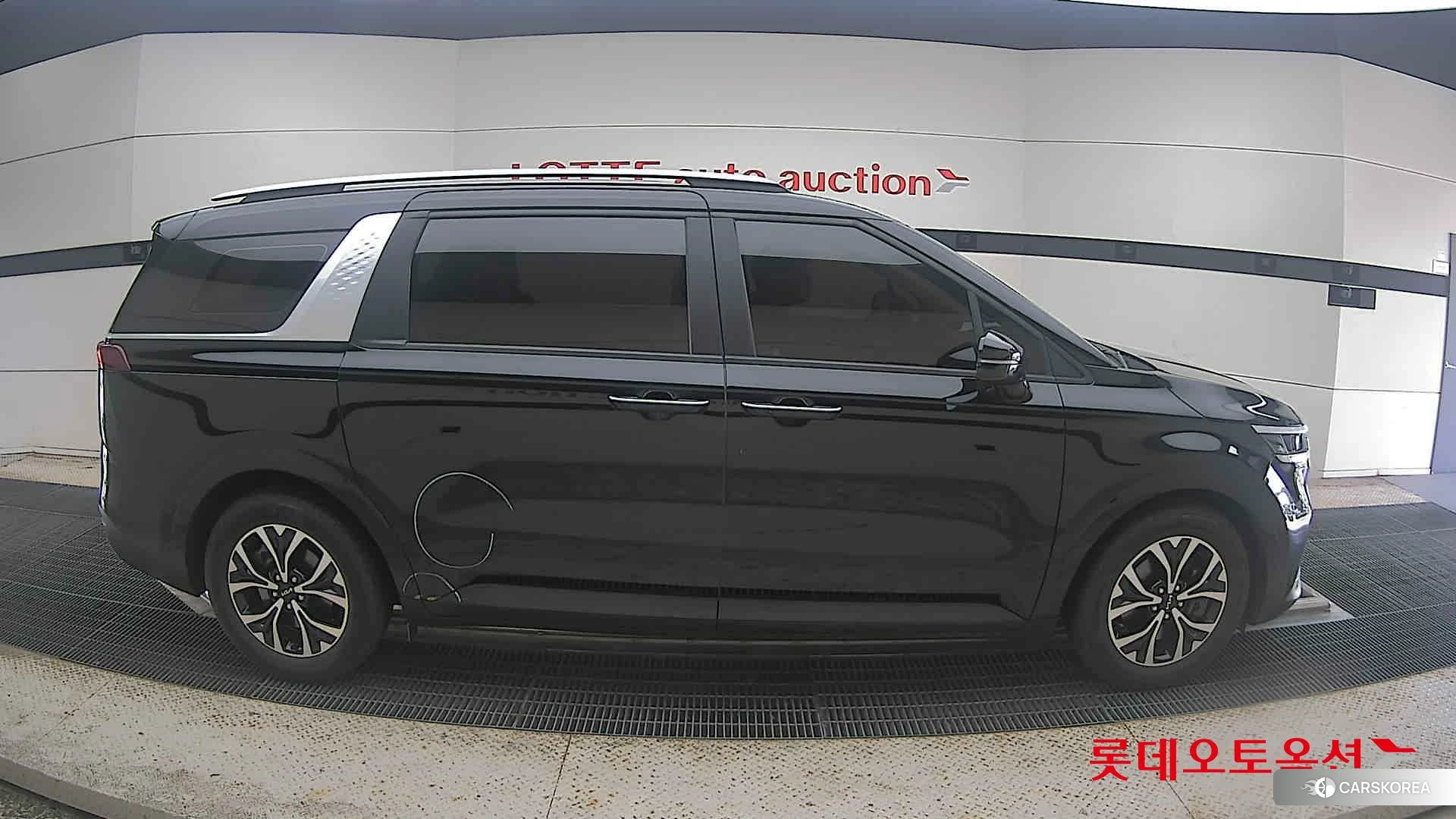 Kia Carnival id 4664249 из Кореи 23