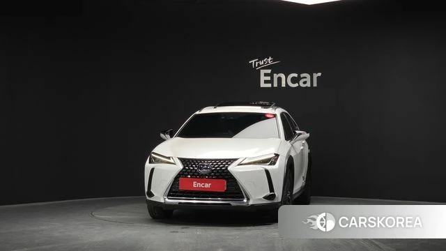 Lexus UX250h id 3916690 из Кореи 13