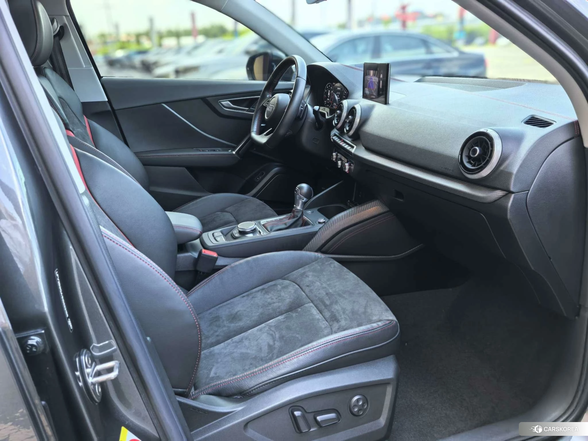 Audi Q2L id 4510314 из Китая 16