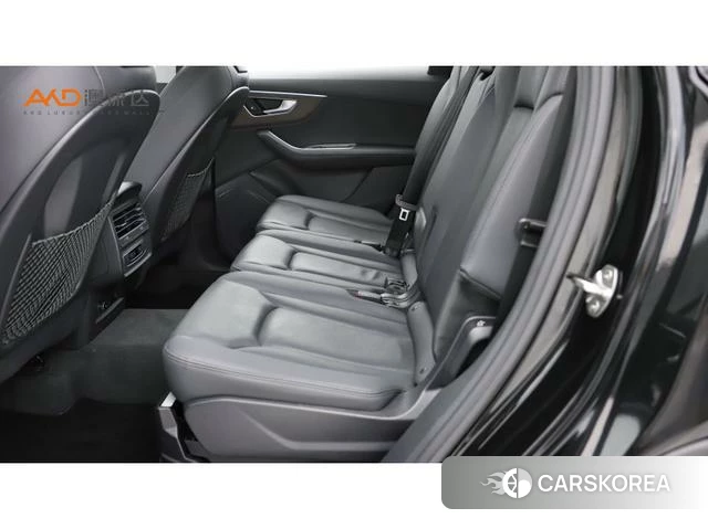 Audi Q7 2024 Черный из Китая, фото 3