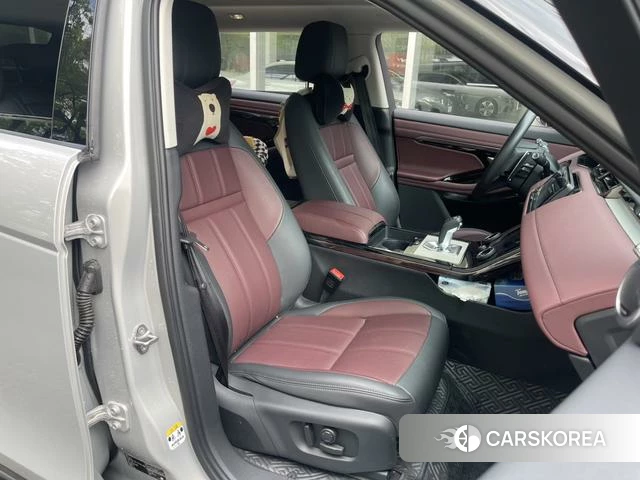 Land Rover Range Rover Aurora 2024 Серебристо-серый из Китая, фото 6