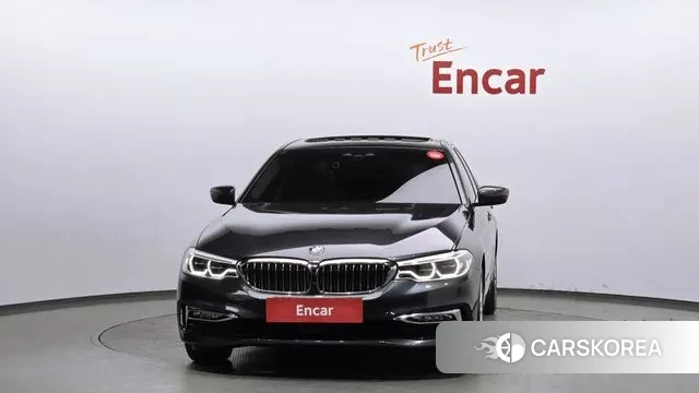 BMW 5 Series (G30) id 3557870 из Кореи 13