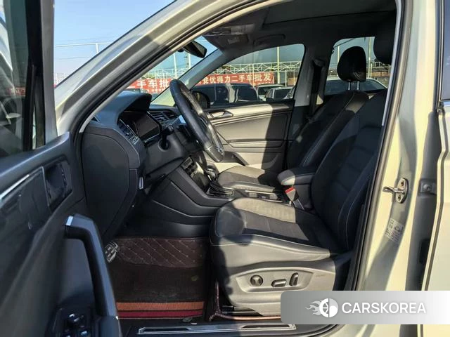 Volkswagen Tiguan L 2021 Шампань из Китая, фото 3