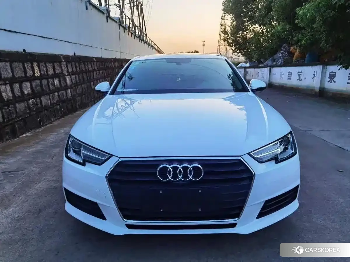 Audi A4L 2018 Белый из Китая, фото 3