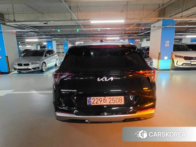 Kia The New Sportage 5th Generation Hybrid 2025 Черный из Кореи, фото 3