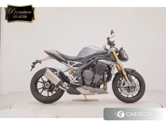 Triumph SPEED TRIPLE RS 2022 из Японии