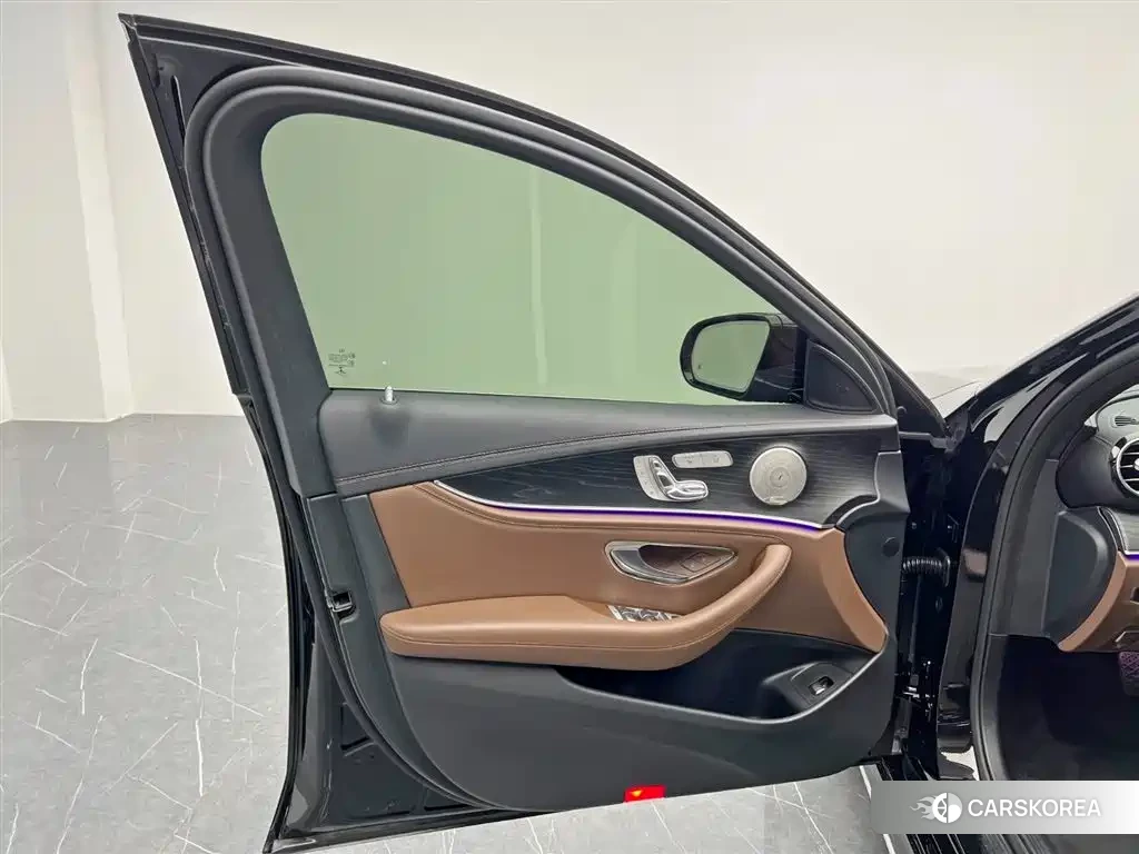 Mercedes-Benz E-Class id 4576468 из Китая 18