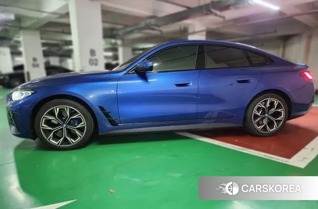 BMW i4 2023 Синий из Кореи, фото 3