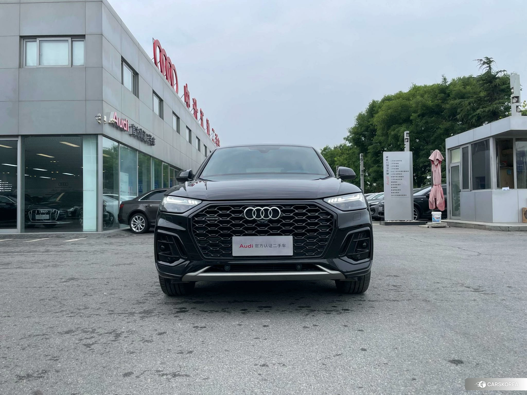 Audi Q5L Sportback 2021 Черный из Китая, фото 3
