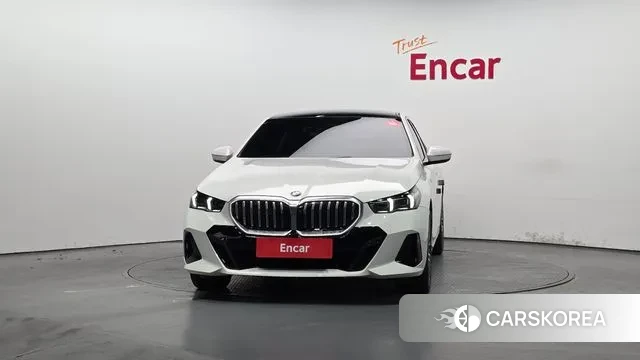 BMW 5 Series (G60) id 3477375 из Кореи 13