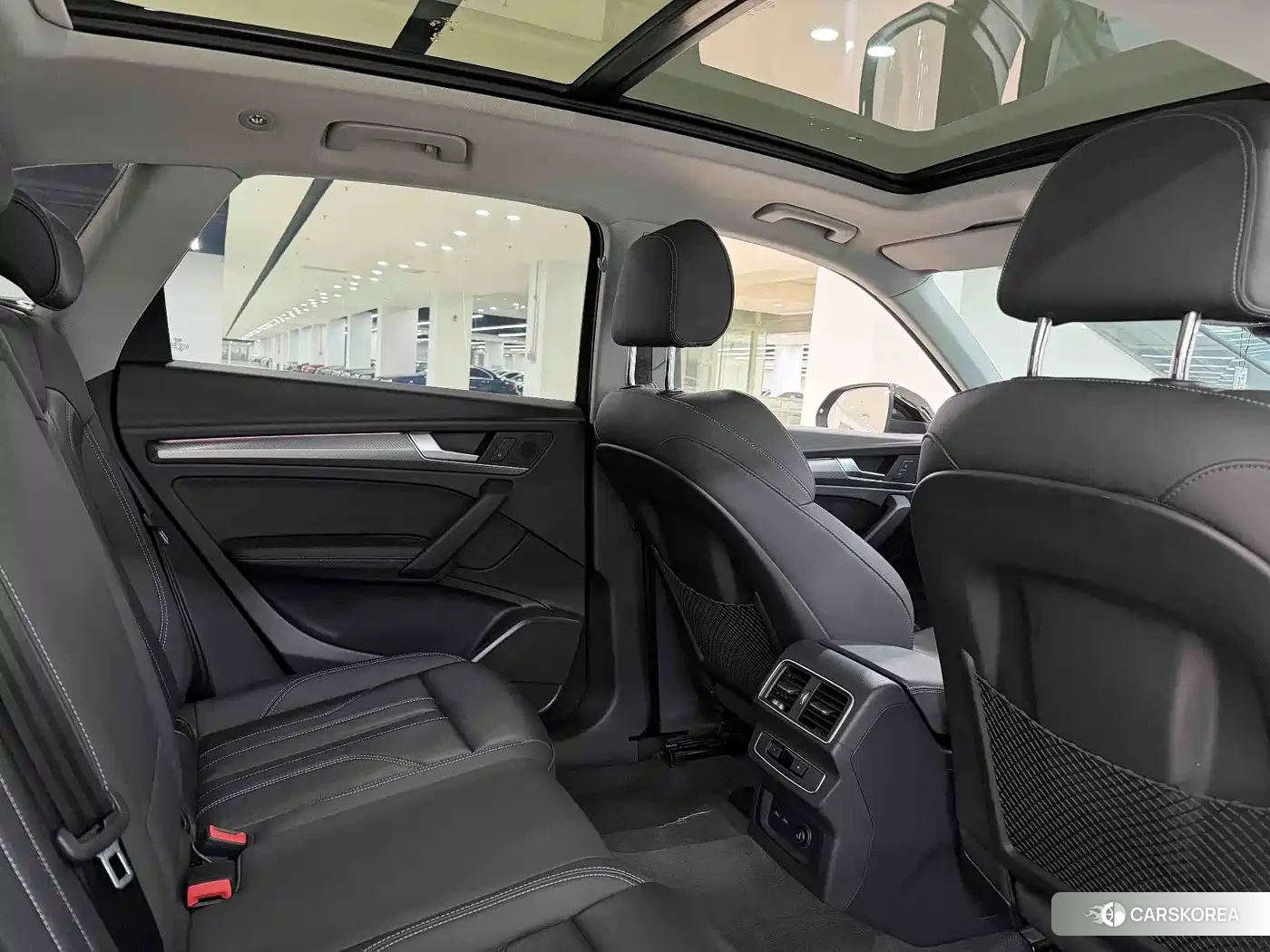 Audi Q5L 2022 Черный из Китая, фото 3