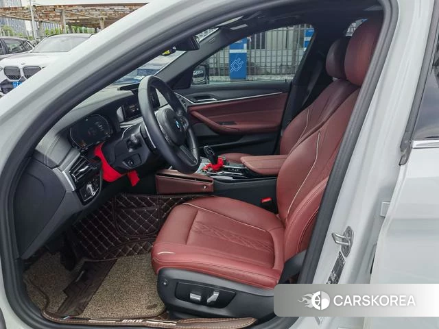 BMW 5 series 2023 Белый из Китая, фото 3