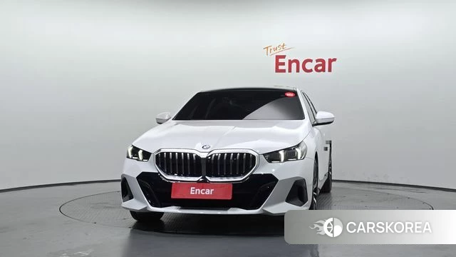 BMW 5 Series (G60) id 4527580 из Кореи 23