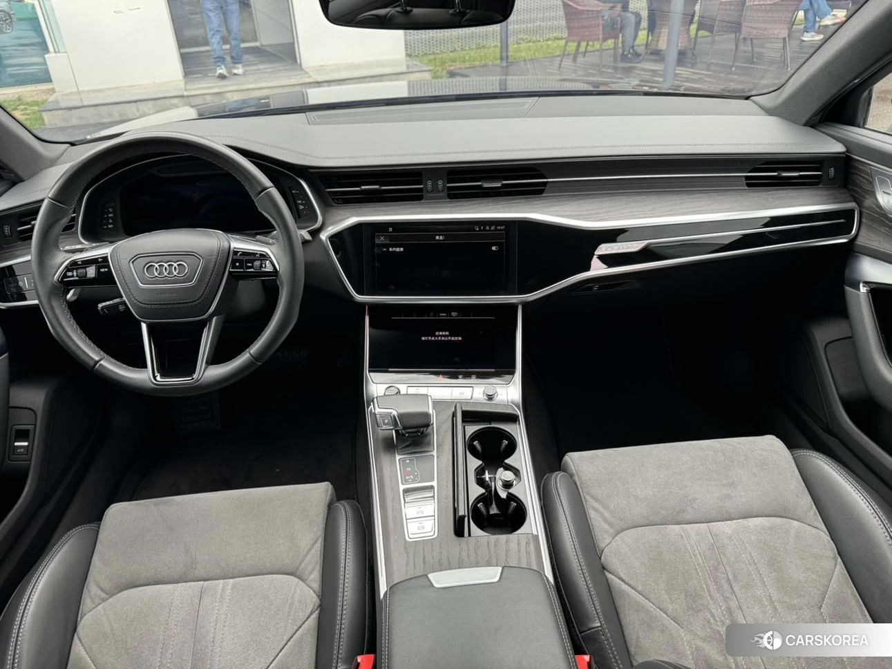 Audi A6L 2023 Черный из Китая, фото 3