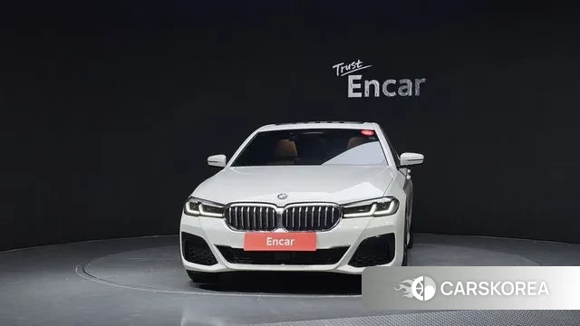 BMW 5 Series (G30) id 3452668 из Кореи 13