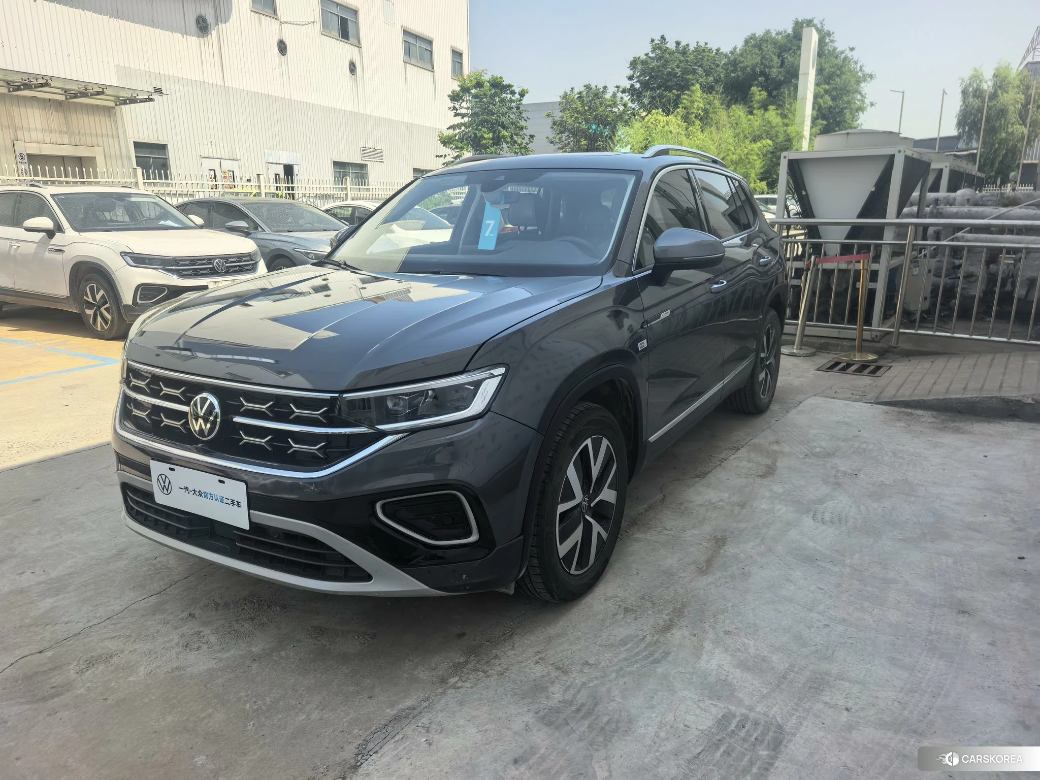 Volkswagen Tanyue 2023 Темно-серый из Китая, фото 3