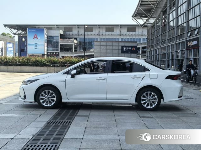 Toyota Corolla 2021 Белый из Китая, фото 6