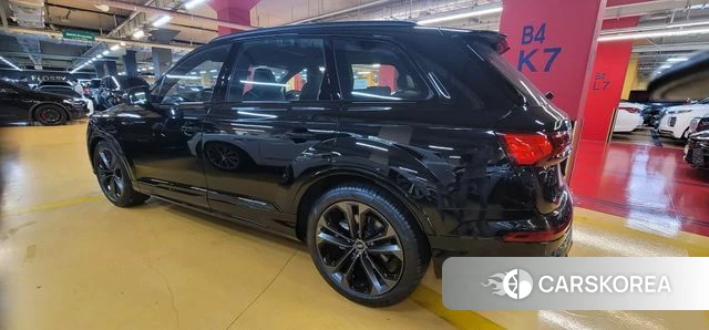 Audi Q7 (4M) 2026 Черный из Кореи, фото 3