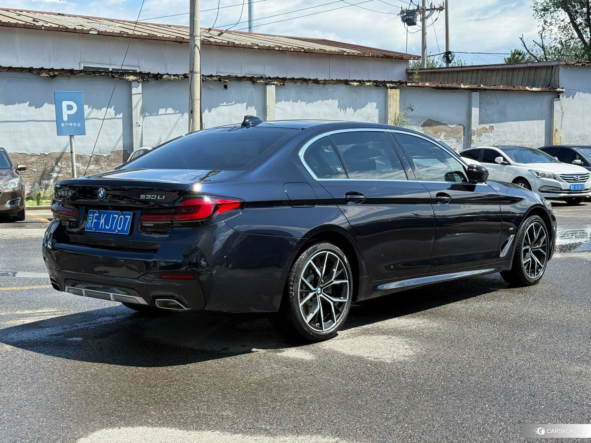 BMW 5 series 2022 Черный из Китая, фото 3