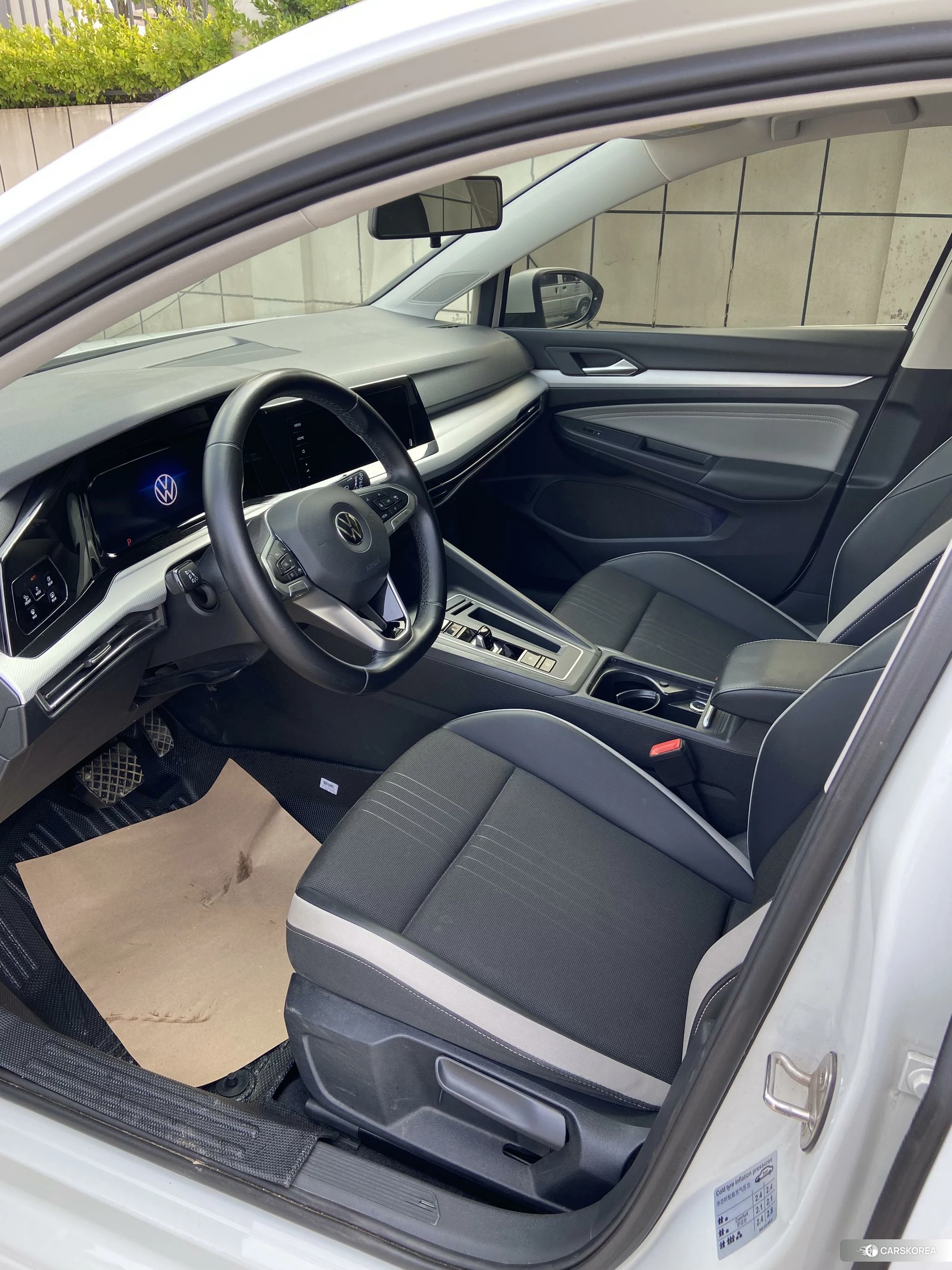 Volkswagen Golf 2021 Белый из Китая, фото 3