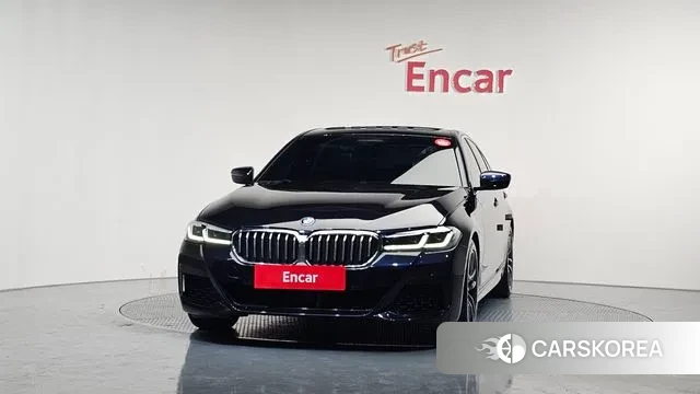 BMW 5 Series (G30) id 3508436 из Кореи 13