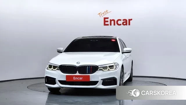 BMW 5 Series (G30) id 3789414 из Кореи 13