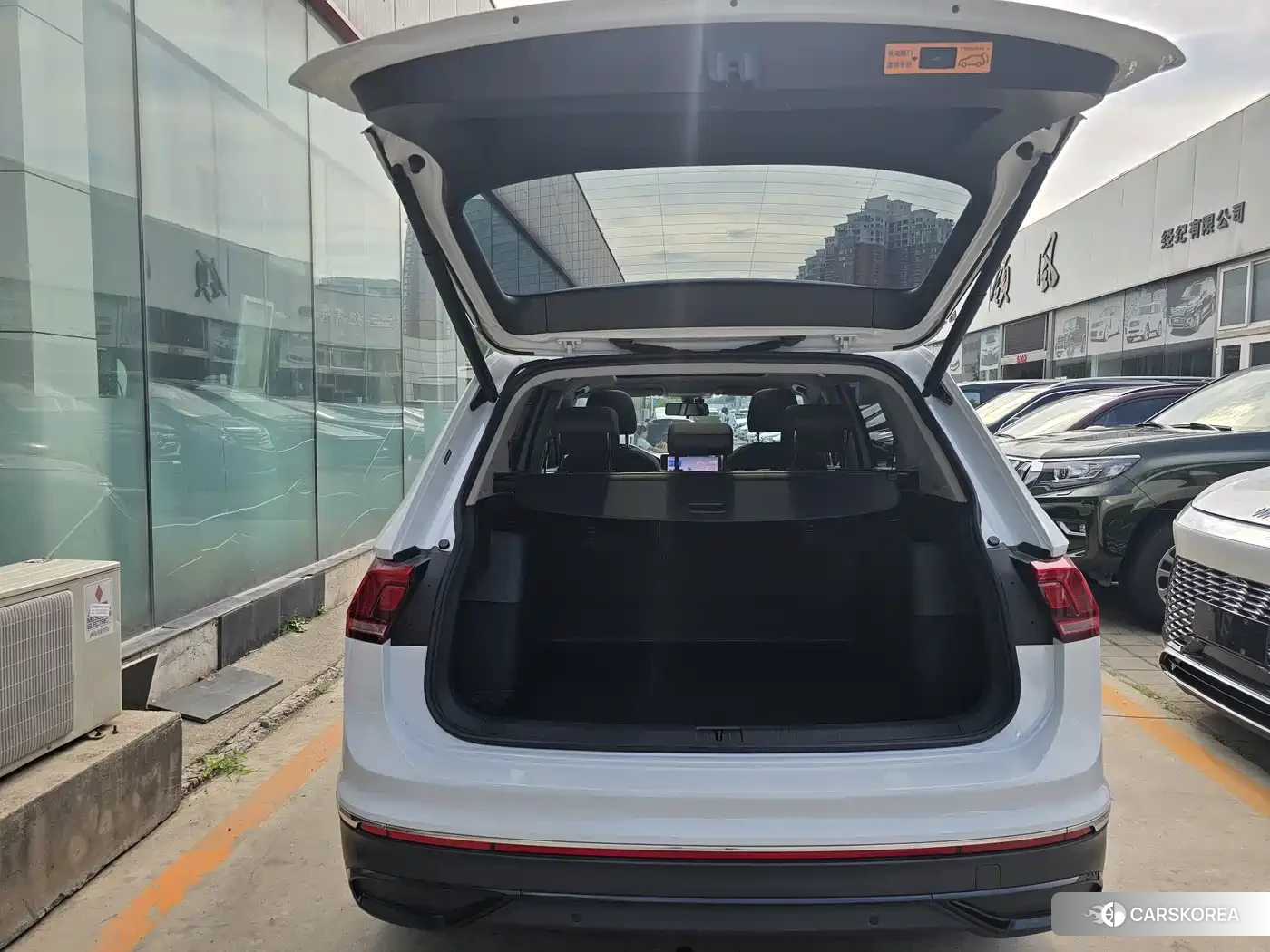 Volkswagen Tiguan L id 4565166 из Китая 12