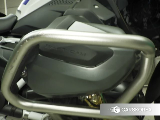Engine photo