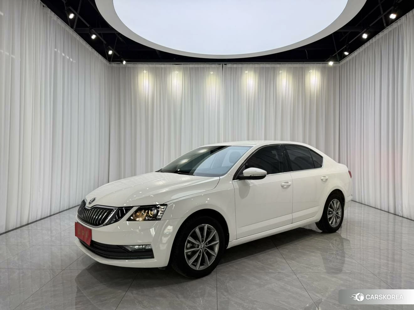 Skoda Octavia 2022 Белый из Китая, фото 6