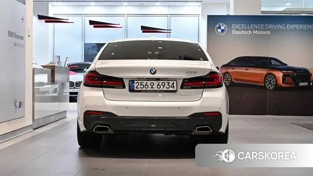 BMW 5 Series (G30) id 3566176 из Кореи 13