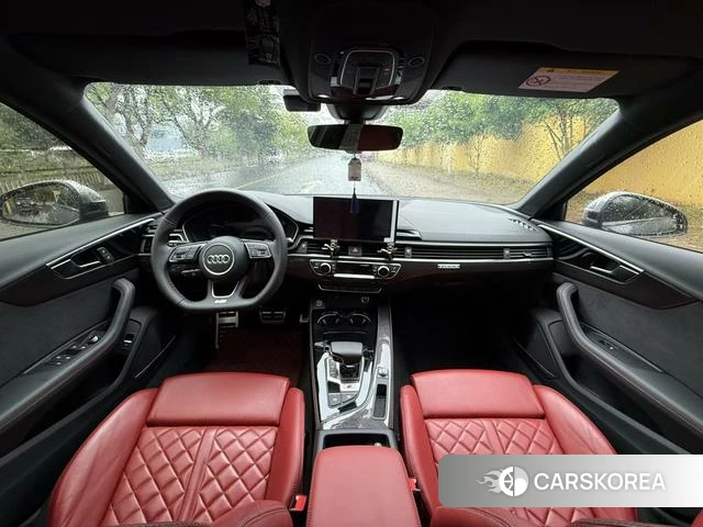 Audi S4 2023 Темно-серый из Китая, фото 3