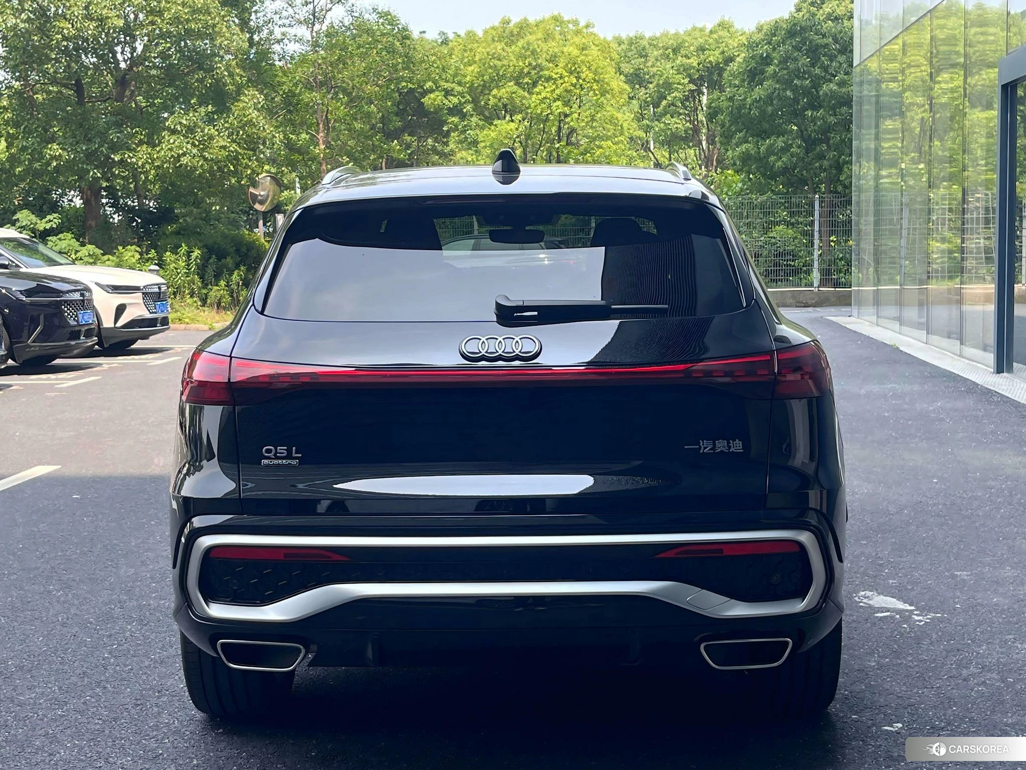 Audi Q5L id 4512392 из Китая 10