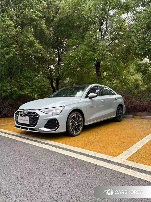 Audi A3 2024 Серебристо-серый из Китая, фото 3